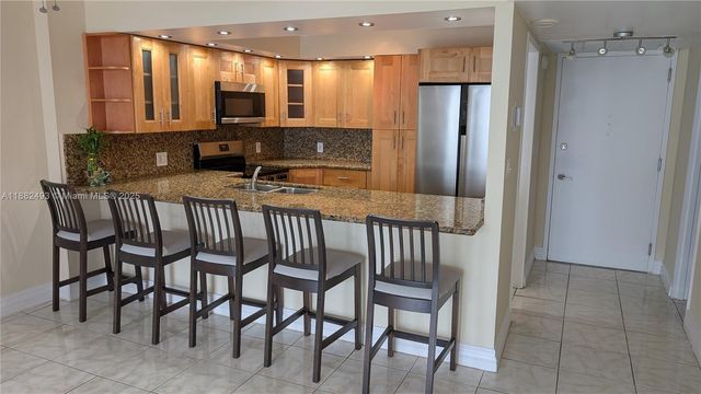 5701 Collins Ave 1105, Miami Beach, FL 33140