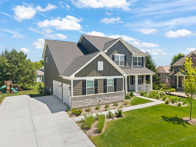 3687 Peregrine Way, Elgin, IL 60124