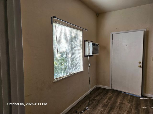 4908 9th Ave, Sacramento, CA 95820