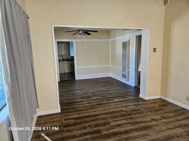 4908 9th Ave, Sacramento, CA 95820