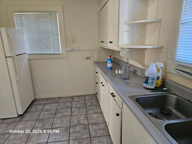 4908 9th Ave, Sacramento, CA 95820