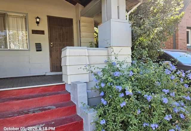 4908 9th Ave, Sacramento, CA 95820
