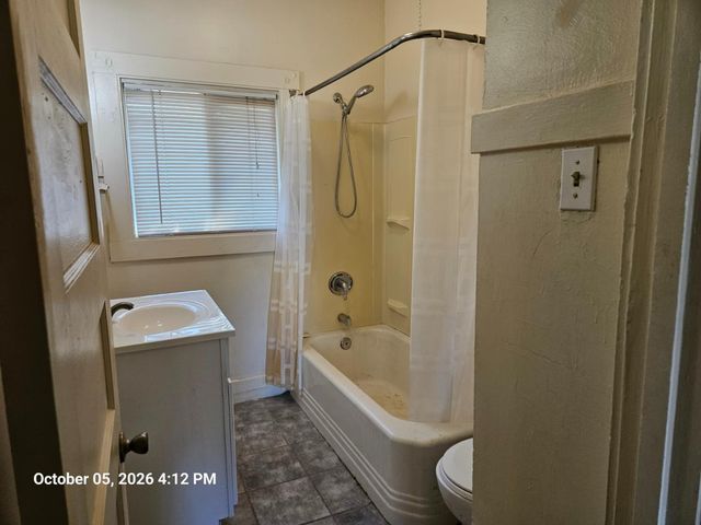 4908 9th Ave, Sacramento, CA 95820