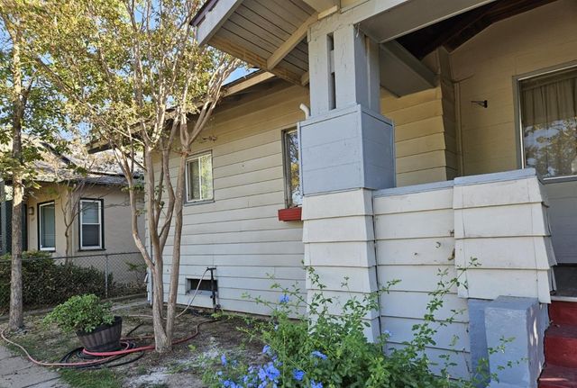 4908 9th Ave, Sacramento, CA 95820