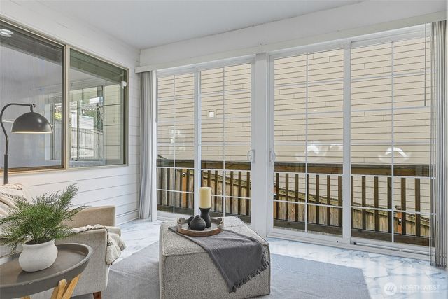 20042 94th Avenue NE, Bothell, WA 98011