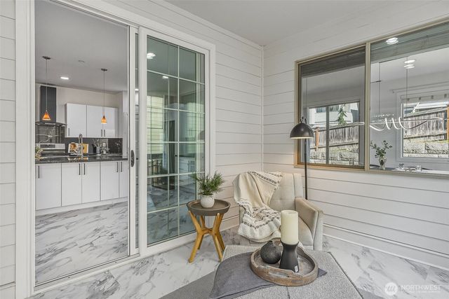 20042 94th Avenue NE, Bothell, WA 98011