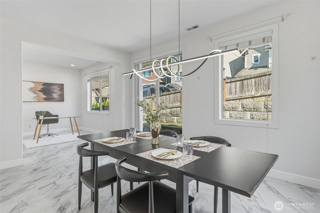 20042 94th Avenue NE, Bothell, WA 98011