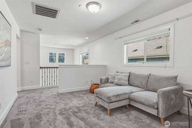 20042 94th Avenue NE, Bothell, WA 98011