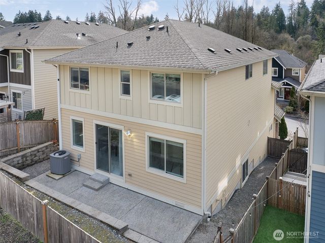 20042 94th Avenue NE, Bothell, WA 98011