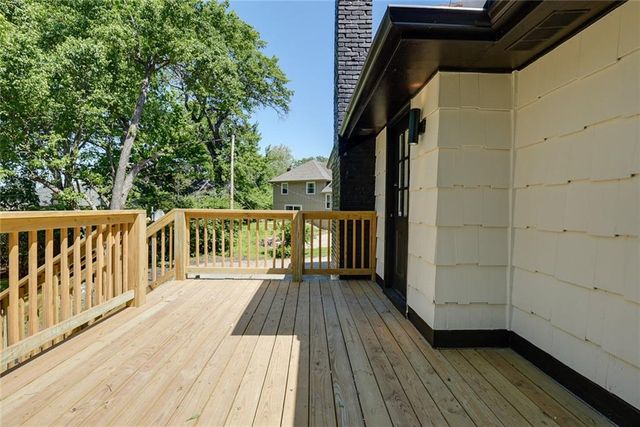 9824 Lydia Avenue, Kansas City, MO 64131