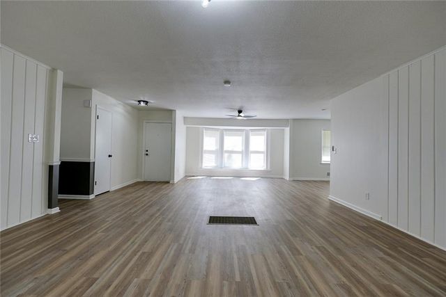 9824 Lydia Avenue, Kansas City, MO 64131