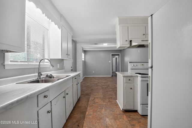 1947 Smallwood Street, Jackson, MS 39212
