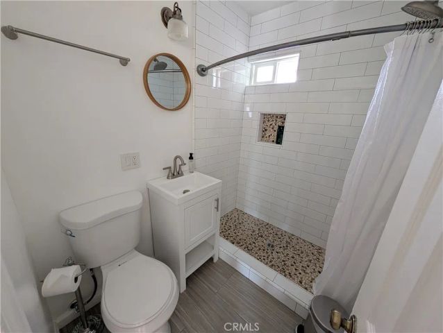 23130 Victory, Woodland Hills, CA 91367