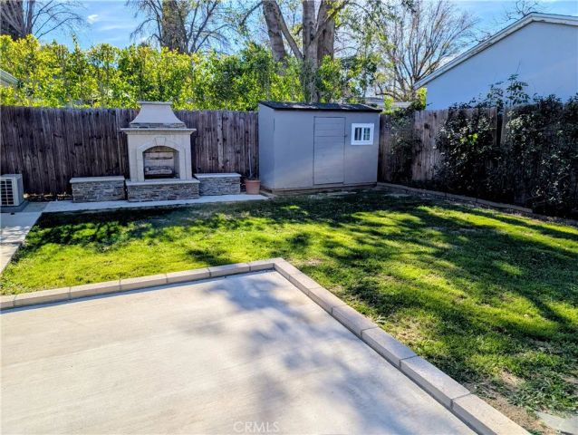 23130 Victory, Woodland Hills, CA 91367