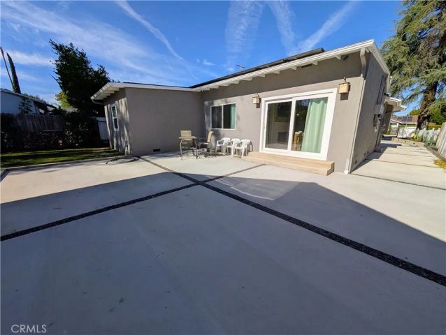 23130 Victory, Woodland Hills, CA 91367