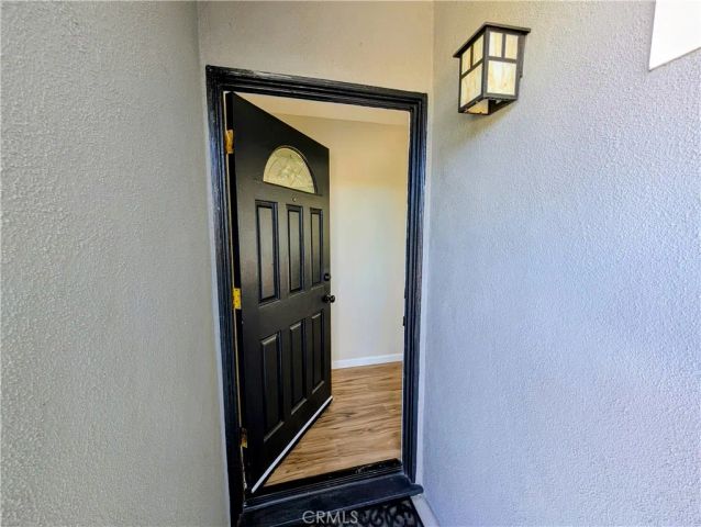23130 Victory, Woodland Hills, CA 91367