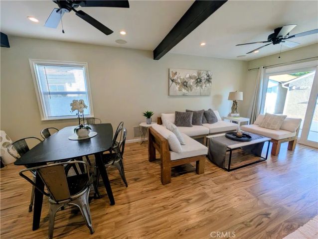 23130 Victory, Woodland Hills, CA 91367