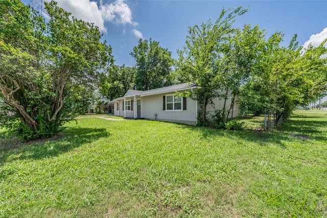 5602 Sayle Street, Greenville, TX 75402