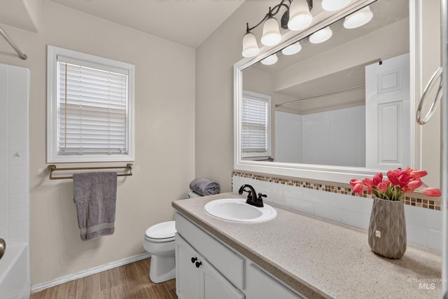 1245 S Common Ave, Boise, ID 83709