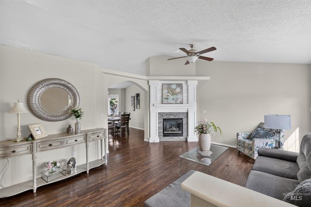 1245 S Common Ave, Boise, ID 83709