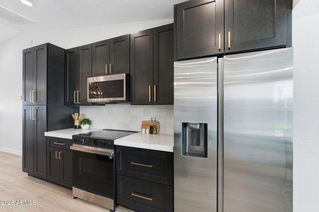 6529 S MARILYN ANN Drive, Tempe, AZ 85283