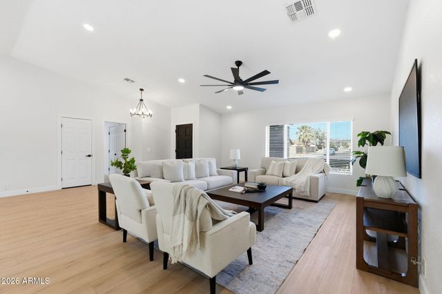 6529 S MARILYN ANN Drive, Tempe, AZ 85283