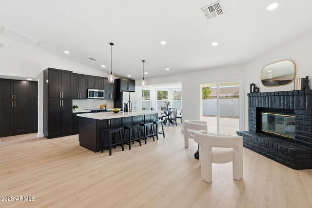 6529 S MARILYN ANN Drive, Tempe, AZ 85283