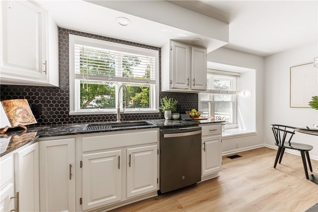 36 Pebble Creek Lane, Pittsford, NY 14534