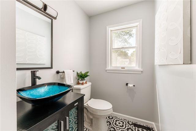 36 Pebble Creek Lane, Pittsford, NY 14534
