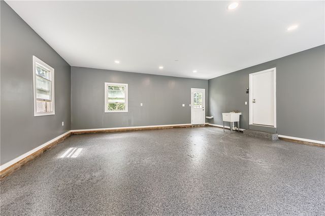 36 Pebble Creek Lane, Pittsford, NY 14534
