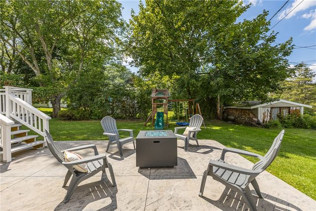 36 Pebble Creek Lane, Pittsford, NY 14534