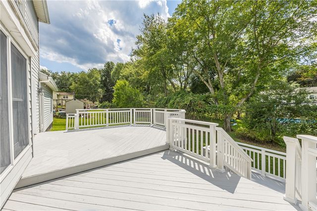 36 Pebble Creek Lane, Pittsford, NY 14534