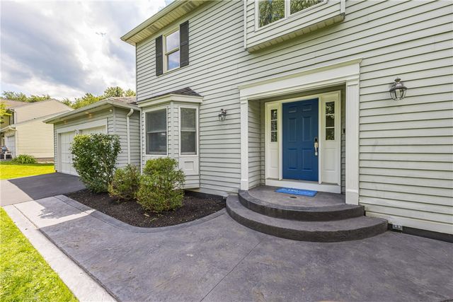36 Pebble Creek Lane, Pittsford, NY 14534