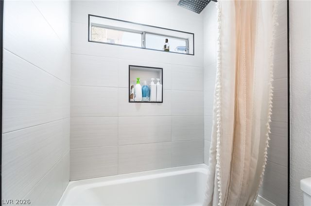 3312 Pond Run Circle, Las Vegas, NV 89117
