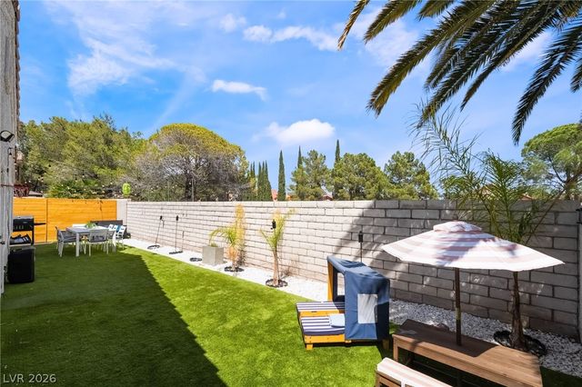 3312 Pond Run Circle, Las Vegas, NV 89117