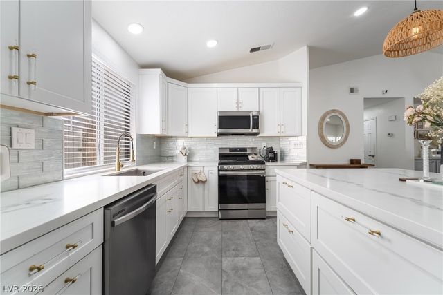 3312 Pond Run Circle, Las Vegas, NV 89117