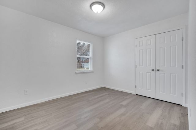 616 Sabine Avenue, Cleburne, TX 76031