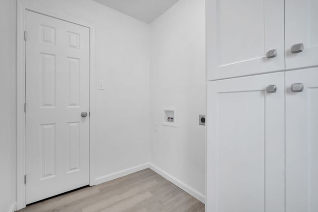 616 Sabine Avenue, Cleburne, TX 76031