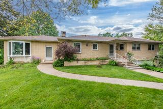 2632 E Bonnie Brook Lane, Waukegan, IL 60087