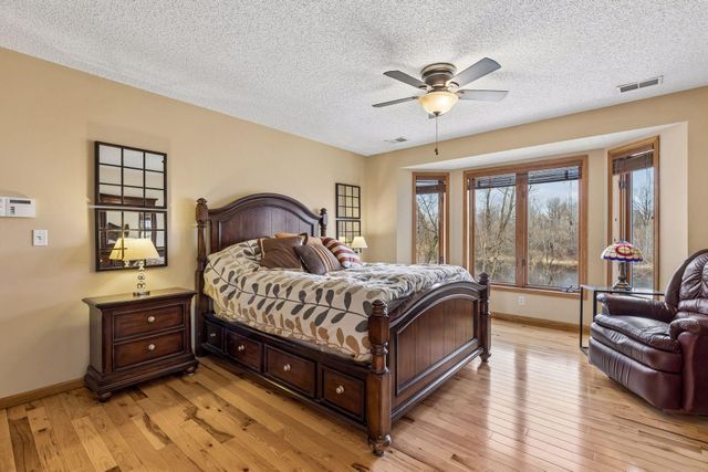 1515 Broken Oak Court, Lino Lakes, MN 55038