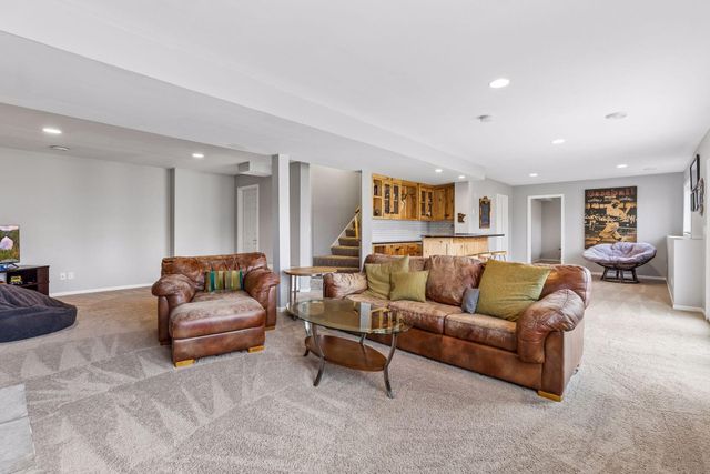 1515 Broken Oak Court, Lino Lakes, MN 55038