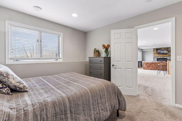 1515 Broken Oak Court, Lino Lakes, MN 55038