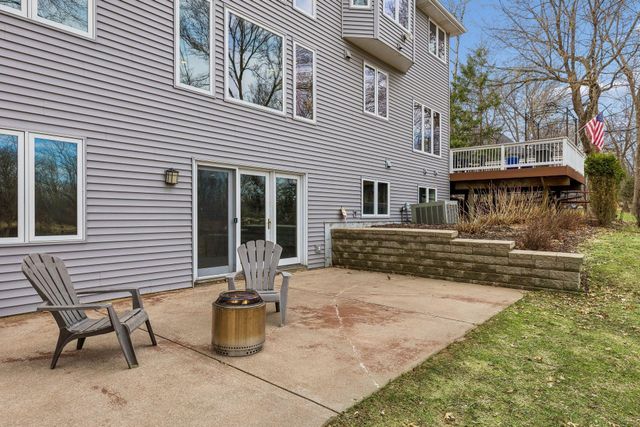 1515 Broken Oak Court, Lino Lakes, MN 55038