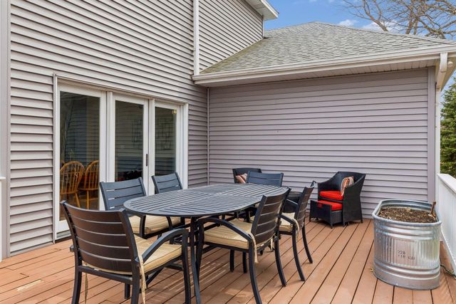 1515 Broken Oak Court, Lino Lakes, MN 55038