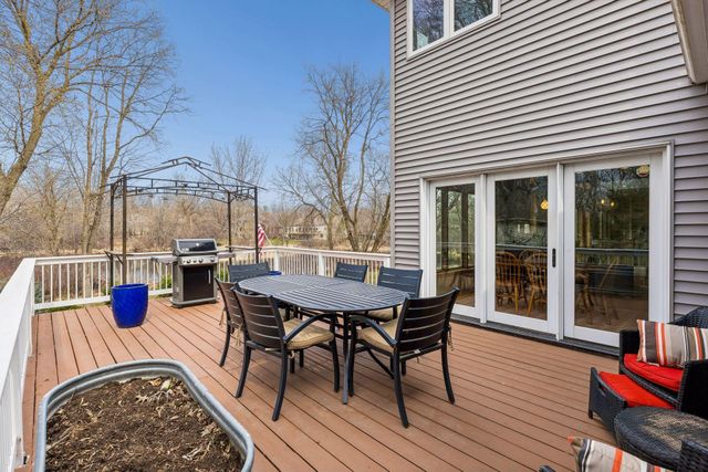 1515 Broken Oak Court, Lino Lakes, MN 55038