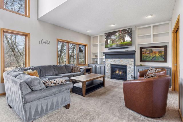 1515 Broken Oak Court, Lino Lakes, MN 55038