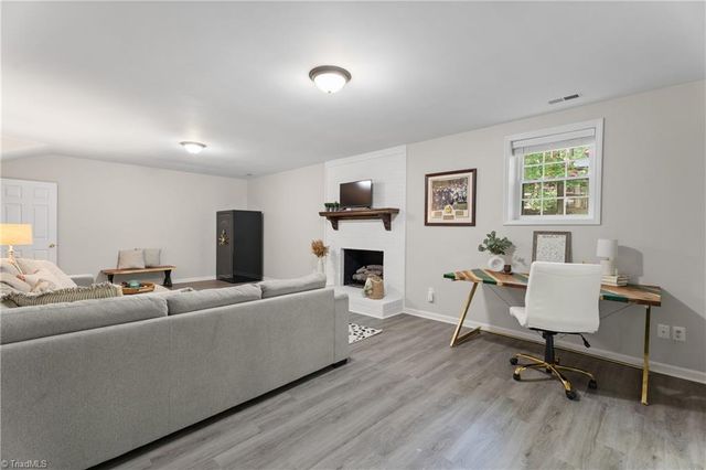 604 Barkworth Road, Clemmons, NC 27012