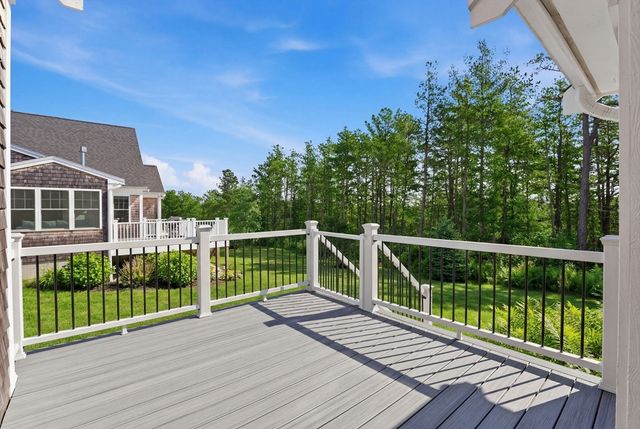 101 White Clover Trl, Plymouth, MA 02360