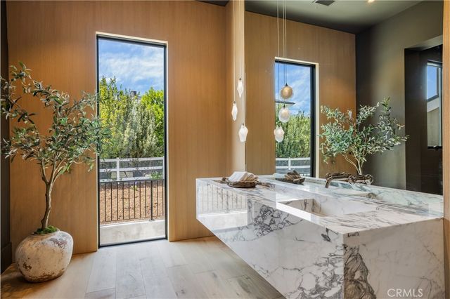 24105 HIDDEN RIDGE Road, Hidden Hills, CA 91302