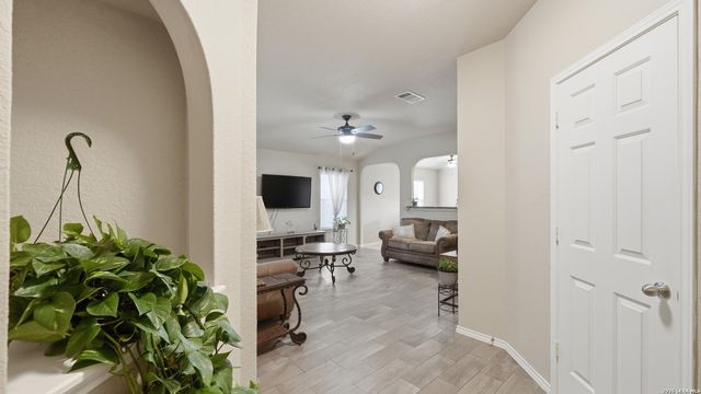 263 Limestone creek, New Braunfels, TX 78130